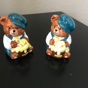 Teddy Bears with Honey salt and pepper shakers